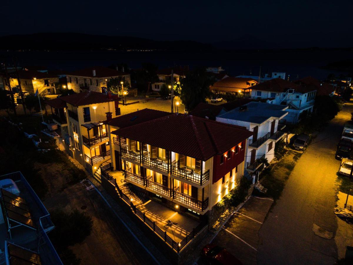 Helianthus Guesthouse Amoliani Exterior foto